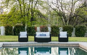 Elegant Wine Country Retreat with Serene Pool - Central Point, Oregon