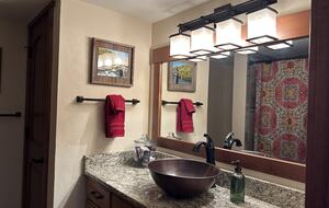 Cozy Elegance in the Heart of Breckenridge - Breckenridge, Colorado