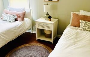 Refined Point-Lot Haven with Private Dock and Pool - Eatonton, Georgia