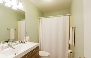 Refined Point-Lot Haven with Private Dock and Pool - Eatonton, Georgia