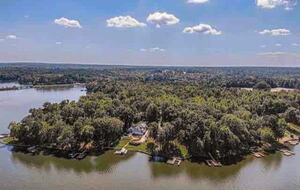 Refined Point-Lot Haven with Private Dock and Pool - Eatonton, Georgia