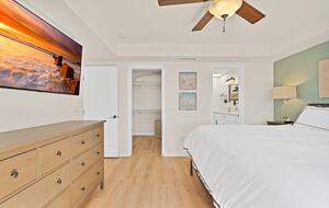 Pacific Beach Condo - 3 Bed & 3 Bath - San Diego, California