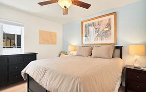 Pacific Beach Condo - 3 Bed & 3 Bath - San Diego, California