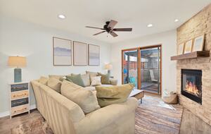 Pacific Beach Condo - 3 Bed & 3 Bath - San Diego, California