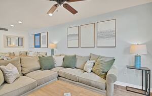 Pacific Beach Condo - 3 Bed & 3 Bath - San Diego, California