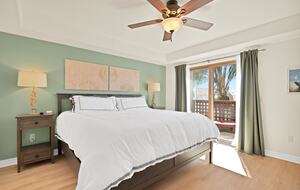 Pacific Beach Condo - 3 Bed & 3 Bath - San Diego, California