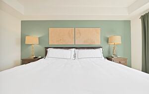 Pacific Beach Condo - 3 Bed & 3 Bath - San Diego, California