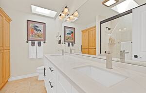 Pacific Beach Condo - 3 Bed & 3 Bath - San Diego, California