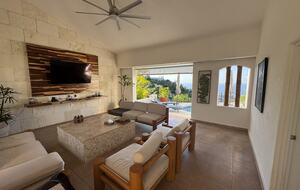 Privada Corbeta - Acapulco, Mexico