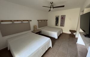 Privada Corbeta - Acapulco, Mexico