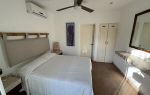 Privada Corbeta - Acapulco, Mexico