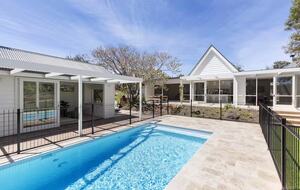 Blairgowrie Coastal Retreat | Light-Filled Sanctuary Near the Dunes - Blairgowrie, Australia