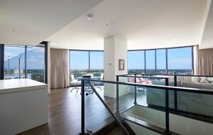 Skyline Elegance | A Dual-Level Retreat in South Yarra - South Yarra, Australia