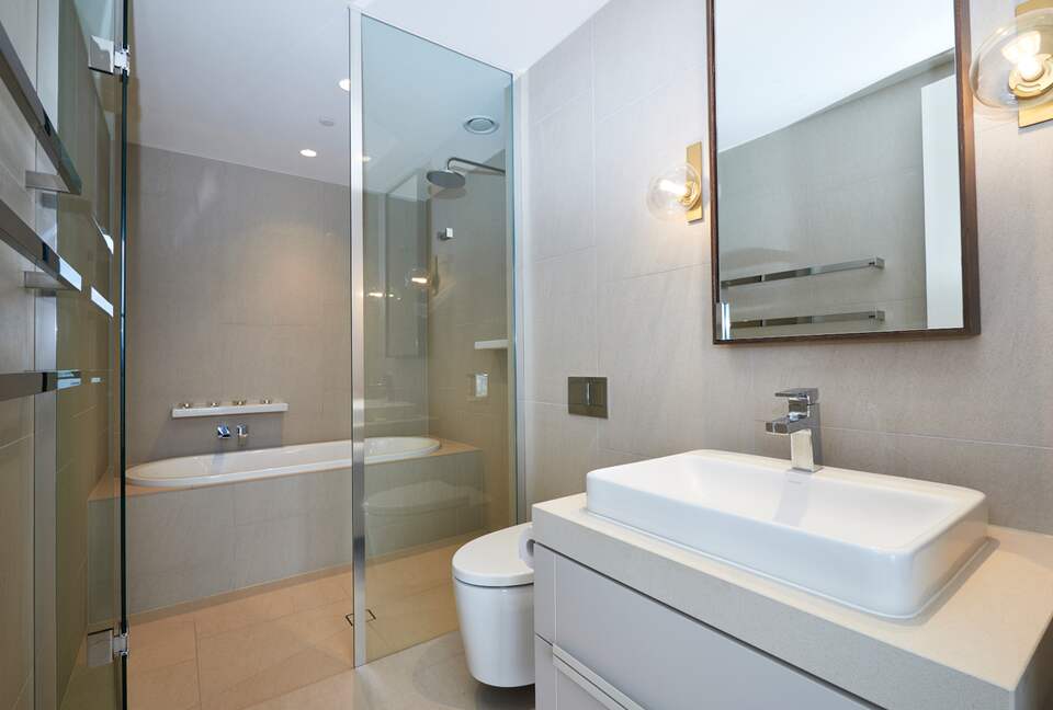 Skyline Elegance | A Dual-Level Retreat in South Yarra - South Yarra, Australia