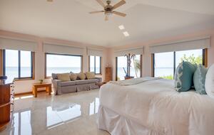 Royal Belize Private Island - Ragged Caye, Belize