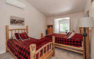 Expansive Mountain Retreat Near Palisades & Jackson Hole - Irwin, Idaho