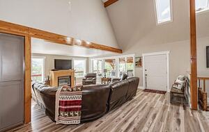 Expansive Mountain Retreat Near Palisades & Jackson Hole - Irwin, Idaho