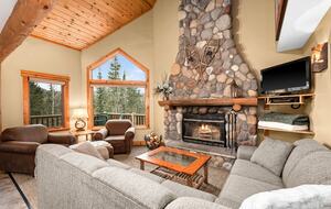 North Shore Escape with Moose Mountain Views - Lutsen, Minnesota