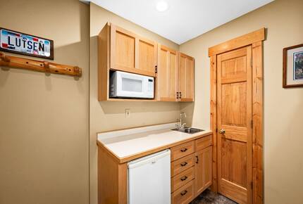 North Shore Escape with Moose Mountain Views - Lutsen, Minnesota