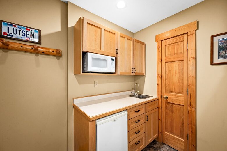 North Shore Escape with Moose Mountain Views - Lutsen, Minnesota