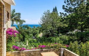 Palma House | Seacliff Serenity in Byron Bay - Byron Bay, Australia