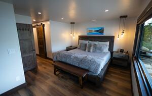 Sophisticated Lake House with Scenic Vistas and Spacious Design - Grand Lake, Colorado