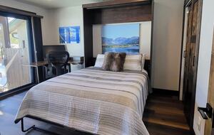 Sophisticated Lake House with Scenic Vistas and Spacious Design - Grand Lake, Colorado