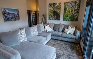 Sophisticated Lake House with Scenic Vistas and Spacious Design - Grand Lake, Colorado