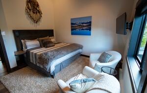 Sophisticated Lake House with Scenic Vistas and Spacious Design - Grand Lake, Colorado