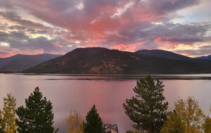 Sophisticated Lake House with Scenic Vistas and Spacious Design - Grand Lake, Colorado