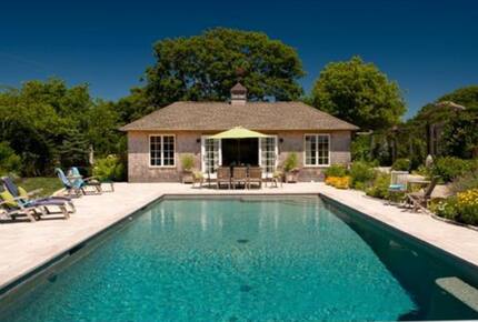 Hill House on exclusive Martha's Vineyard Island - Aquinnah, Massachusetts