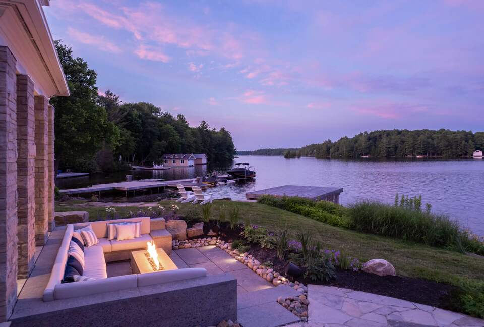 Muskoka Lakeside Grandeur | Private Helipad - Muskoka, Canada