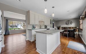 Charming Naperville Haven Near Downtown - Naperville, Illinois