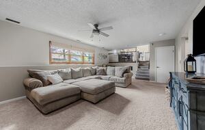 Charming Naperville Haven Near Downtown - Naperville, Illinois