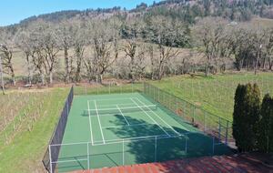 Modern Comfort Meets Vintage Charm in Oregon Wine Country - Newberg, Oregon