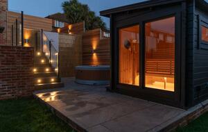 Turreted Luxury by the Sea in Isle of Wight - Totland Bay, Isle of Wight, United Kingdom