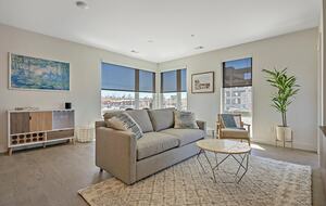 Bright Retreat with Rocky Mountain Backdrop - Denver, Colorado