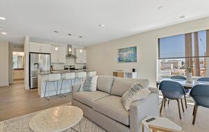 Bright Retreat with Rocky Mountain Backdrop - Denver, Colorado