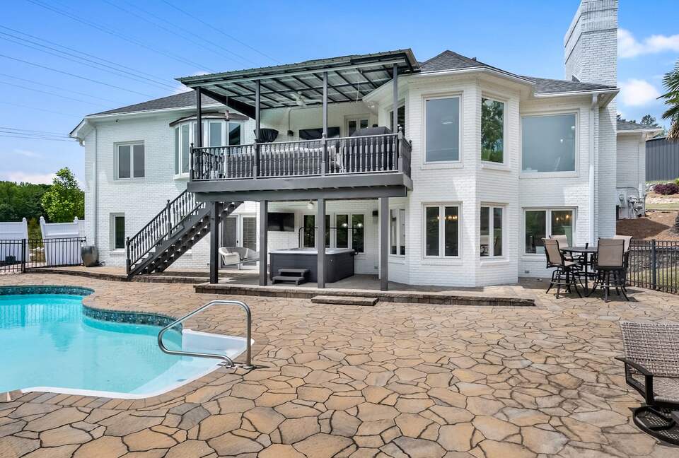 Panoramic Lake Wylie Escape with Private Pool & Dock - Rock Hill, South Carolina