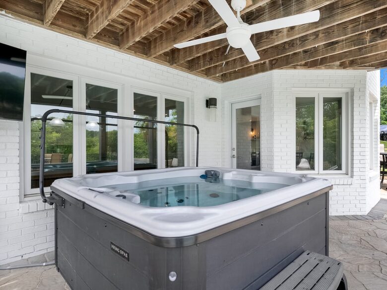 Panoramic Lake Wylie Escape with Private Pool & Dock - Rock Hill, South Carolina