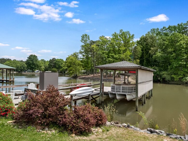 Panoramic Lake Wylie Escape with Private Pool & Dock - Rock Hill, South Carolina