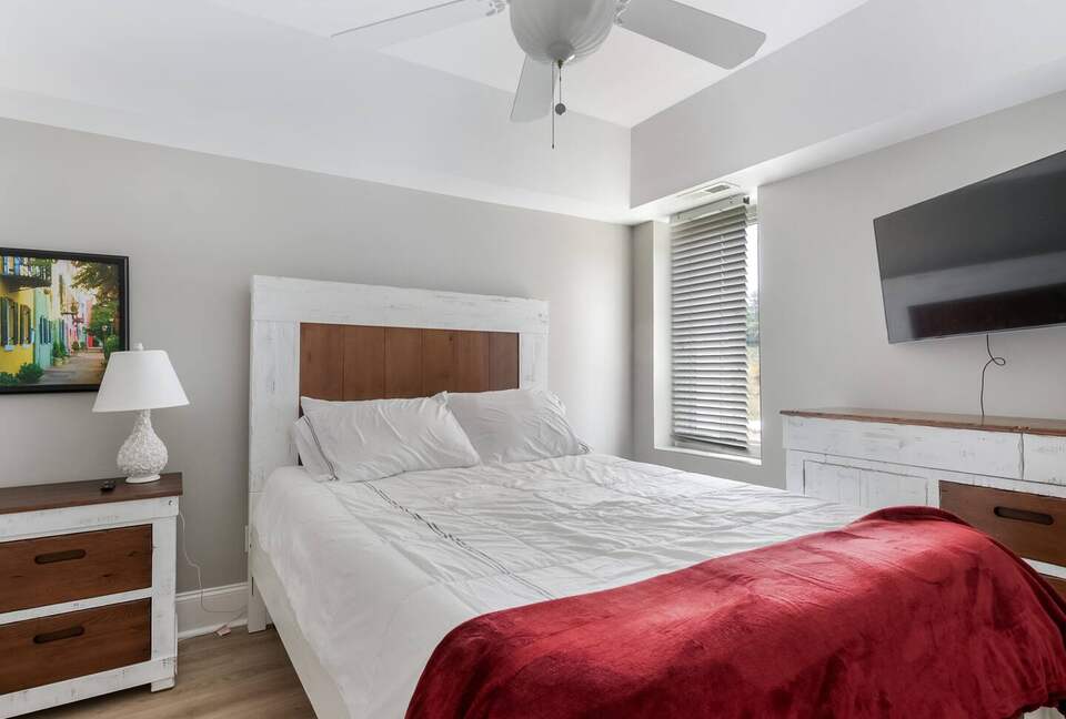 Panoramic Lake Wylie Escape with Private Pool & Dock - Rock Hill, South Carolina