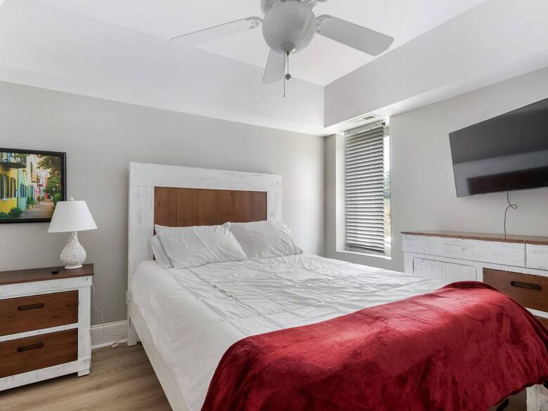 Panoramic Lake Wylie Escape with Private Pool & Dock - Rock Hill, South Carolina