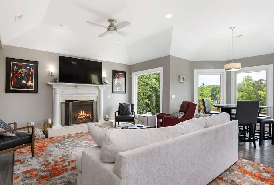 Panoramic Lake Wylie Escape with Private Pool & Dock - Rock Hill, South Carolina