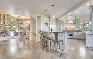 Modern Mountain Elegance in Park City - Park City, Utah