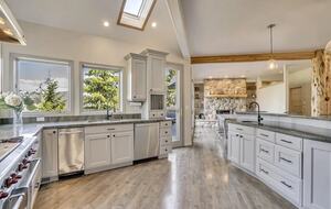 Modern Mountain Elegance in Park City - Park City, Utah