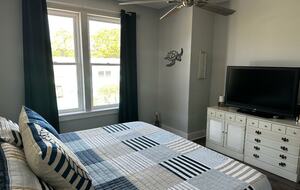 Fourth Bedroom (Shared Bathroom)