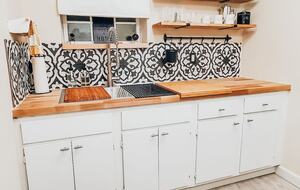 Bright & Stylish Apartment in a Walkable Neighborhood - Charleston, South Carolina