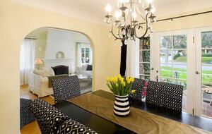 English Cottage Elegance with Mountain Views - Pasadena, California