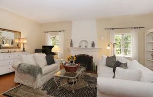 English Cottage Elegance with Mountain Views - Pasadena, California